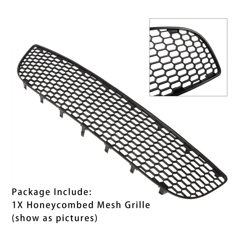 2006–2010 VW Beetle puskurin hunajakennon mesh -grillin edessä