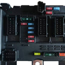 2001–08 PEUGEOT 307 1,4 16 V 1,4 8 V 1,4 HDI 1,6 16 V 1,6 HDI 2,0 16 V 2,0 HDI Sicherungskastenmodul BSM 9657608580