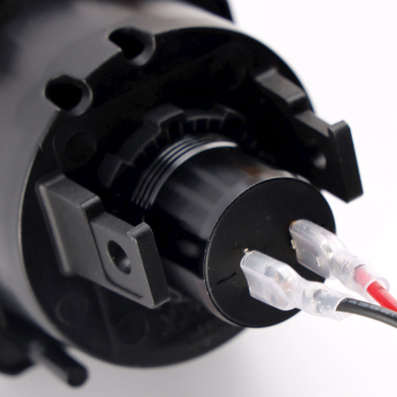 2022-2024 Kawasaki Versys 650 oikean pistorasian USB + Type-C