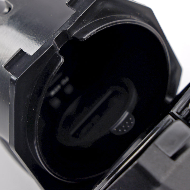 2022-2024 Kawasaki Versys 650 oikean pistorasian USB + Type-C