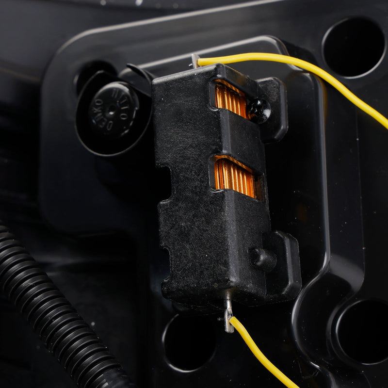 2008-2019 VW Amarok V6 LED-bakljus på baksidan och vänster, par av rött