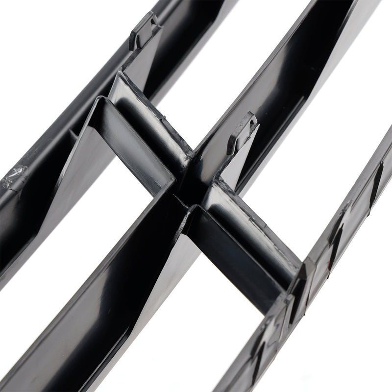 2007–2009 Audi Q7 1 Pari etukerroksen sauvan sumuvalot Grillin kannen aukko 4L0807681