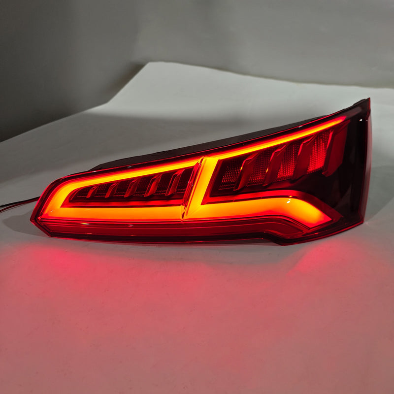 2017–2020 Audi Q5 MK2 Vor-Facelift Rechte Rückleuchte LED 5-polig 80A945094B