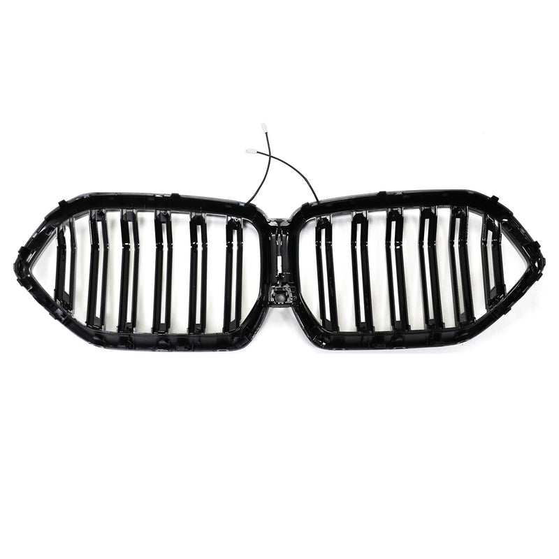 2023–2025 BMW X6 G06 M60I kameran reikällä, kaksoiskamelli etukerroksen säleikkö