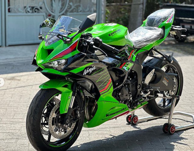 Zestaw owiewek wtryskowych Kawasaki ZX6R na lata 2019-2023, nadwozie z tworzywa ABS