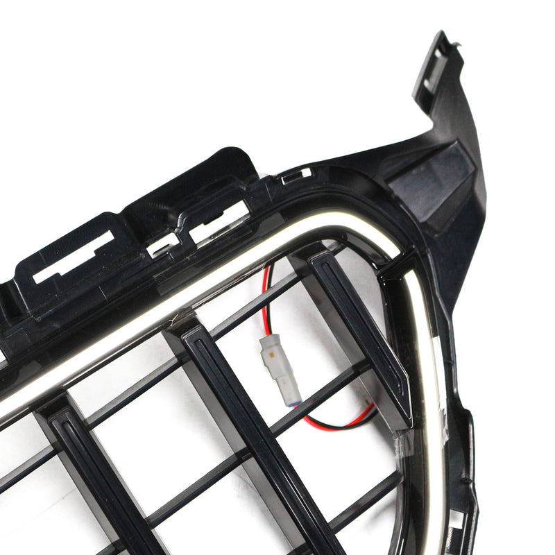 2015-2021 Mercedes W205 C250 C300 LED-etusäleikköllä, musta