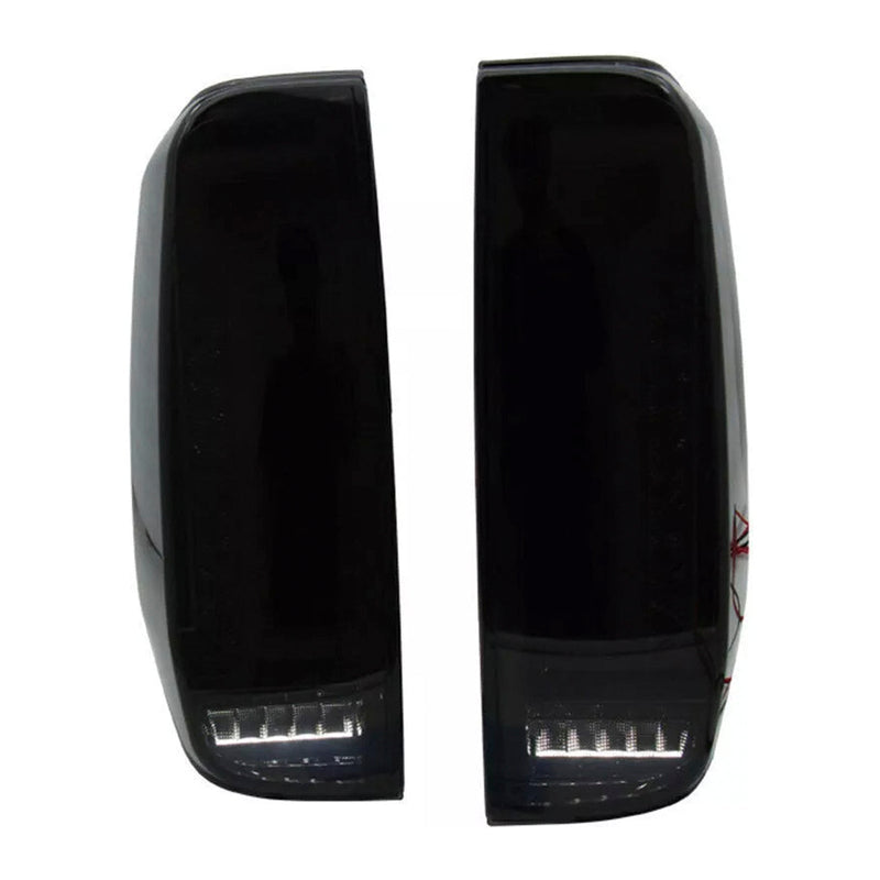 2005–2012 Nissan Navara D40 Frontier Bagerste LED baglys Lampepar Røg