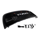 Dodge Ram 2500/3500 Laramie (Baujahre 2010–2018) mit schwarzem Frontstoßstangengrill und LED-Beleuchtung