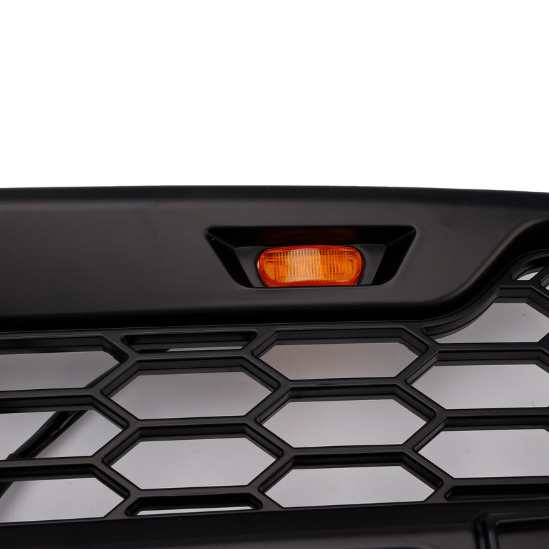 Ford Transit Connect (2014–2018) mit LED-Frontstoßstangengrill in Schwarz