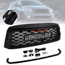 2019–2021 Toyota Sequoia mit LED-Beleuchtung, schwarzer Frontstoßstangengrill