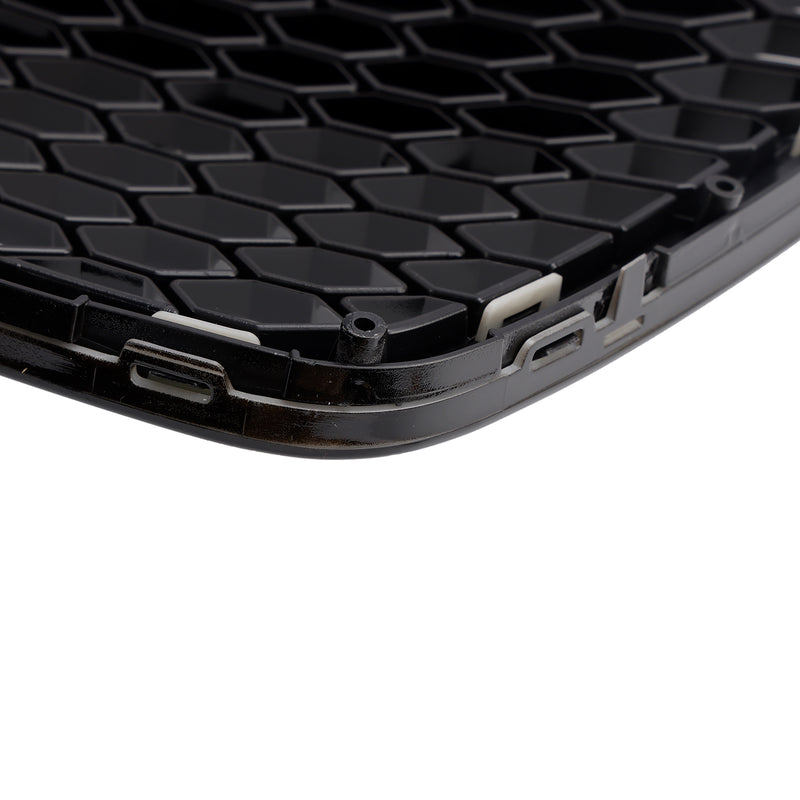 Czarna osłona zderzaka o strukturze plastra miodu do Audi A6 C6 2008-2011 po liftingu