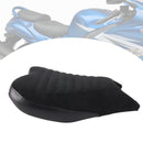 Suzuki GSX1300R (2022–2024) – Fahrersitz (Raider) und Soziussitz (weiß)